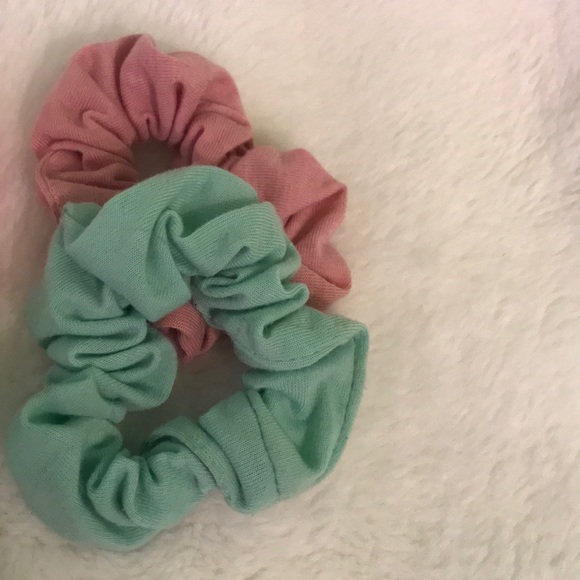 SCRUNCHIES! - Picture 3 of 3